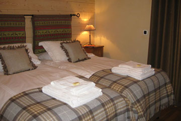 St Martin Ski Chalet: Bedroom 2 with terrace